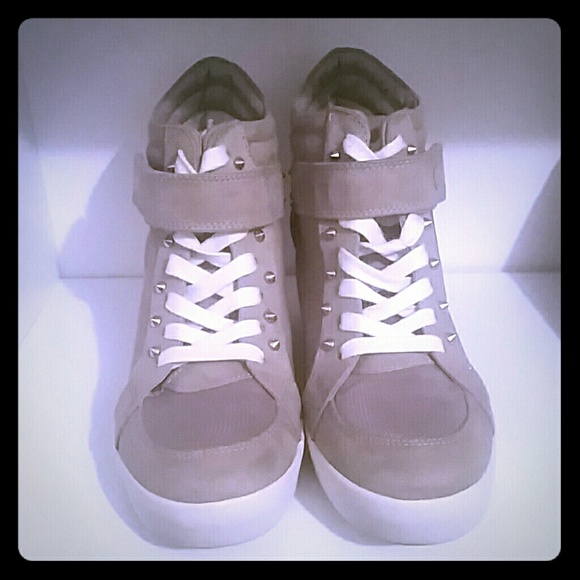 G by Guess heeled shoes