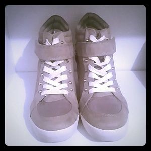 G by Guess heeled shoes