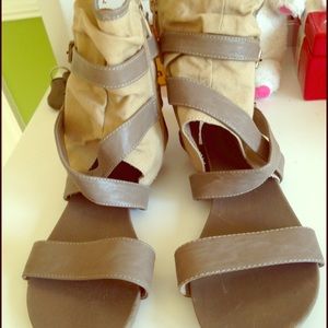 Girly Cream Sandals 💁🏻