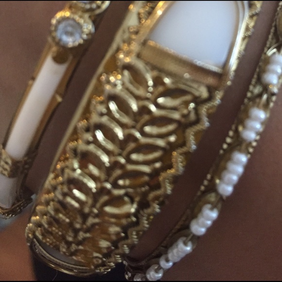 Bracelets/Bangles - Picture 3 of 3