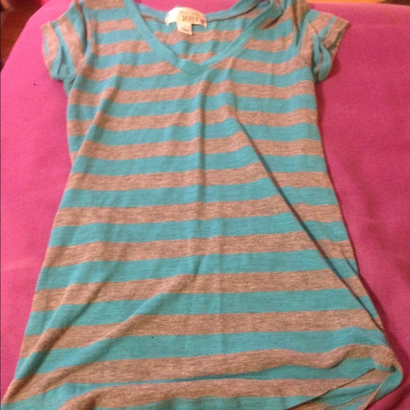 Strip shirt bundle - Picture 3 of 3