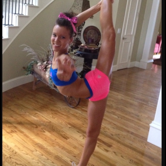 Meet your Posher, Caroline