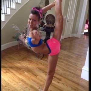 Meet your Posher, Caroline