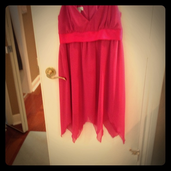 Dress for that perfect party! Jagged edges hem