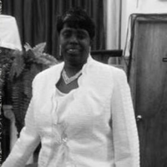 Meet your Posher, Reshelle - Picture 1 of 1