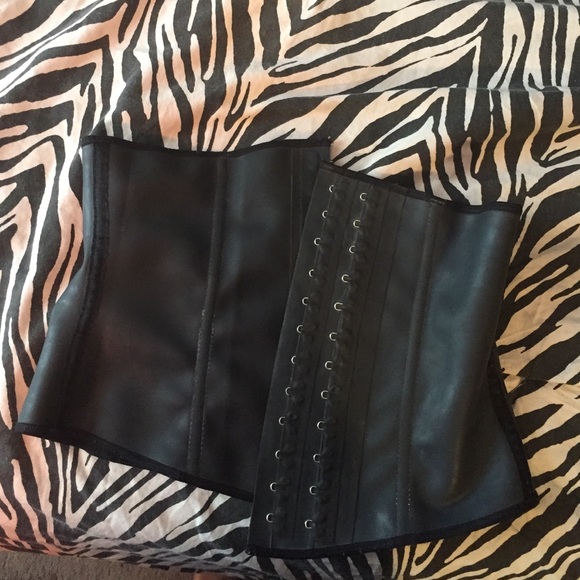 Waist trainer