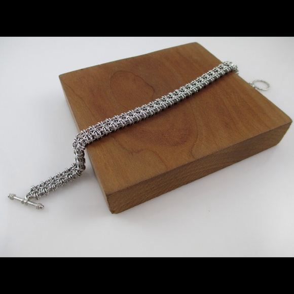 Small Modern Style Byzantine Chainmaille Bracelet - Picture 4 of 4