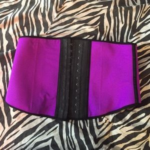 Waist trainer