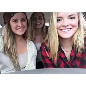 Meet your Posher, Julia