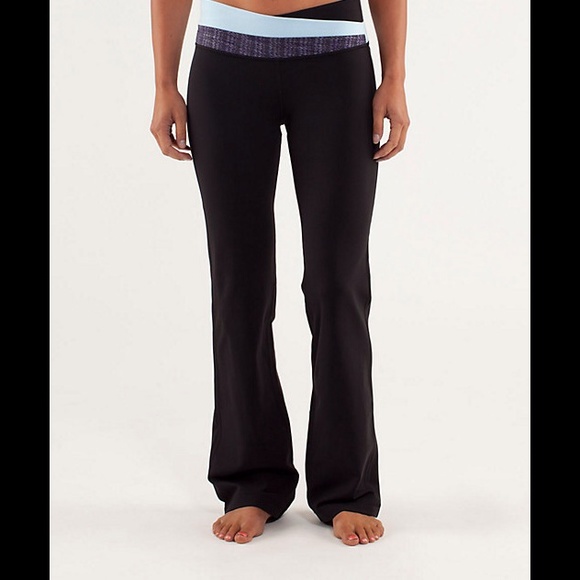 Lululemon multistrap yoga pants