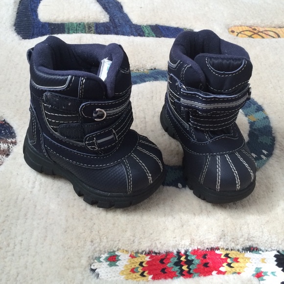 Children's place snow boots