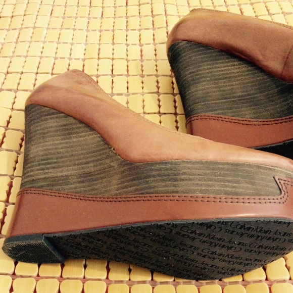 Shoes - Picture 3 of 3