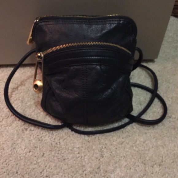 B makowsky black crossbody bag