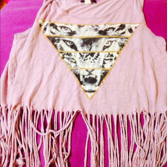 Pretty shirts - Picture 1 of 1