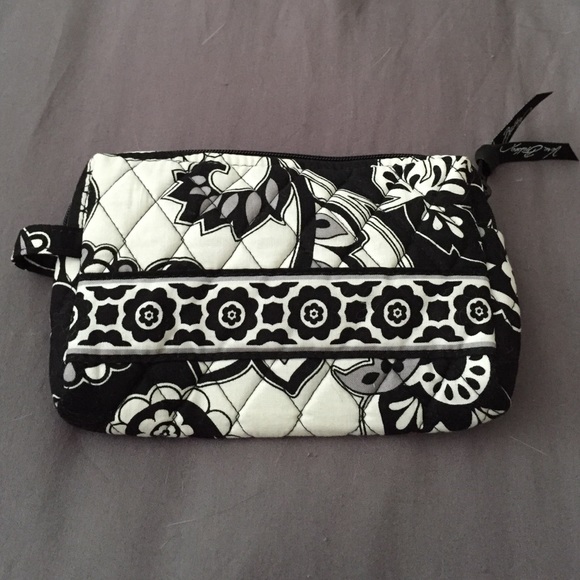 Vera Bradley Handbags - Vera Bradley small cosmetic bag