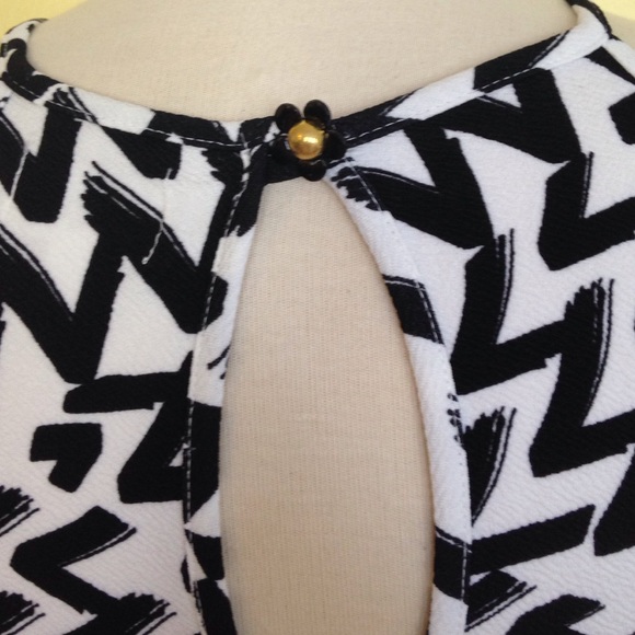 NWT zig zag dress - Picture 3 of 4