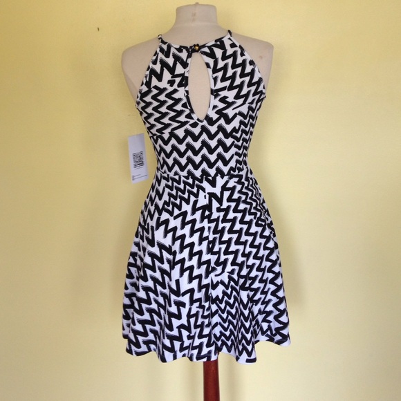 NWT zig zag dress - Picture 4 of 4