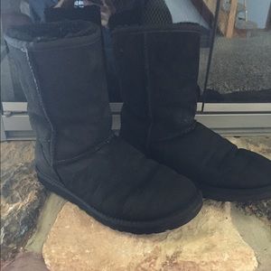 Black uggs