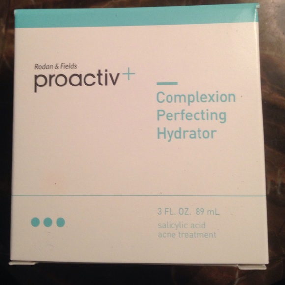 Proactiv+ Complexion Perfecting Hydrator