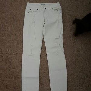 White destroyed skinny jeans