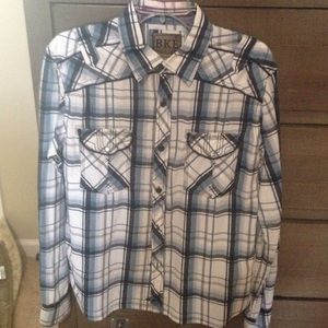 Buckle dress shirt