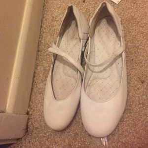 Lacoste tennis flats