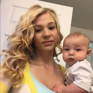 Meet your Posher, Kayla