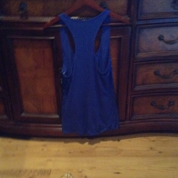 Tank top - Picture 2 of 3