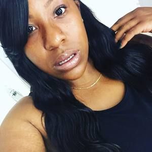 Meet your Posher, Alexis