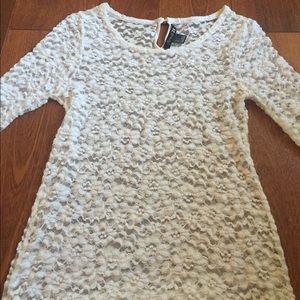 Forever 21 lace quarter sleeve top