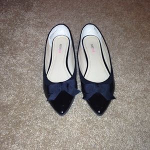 JustFab Mirelle Black Patent Leather Flats w/ Bow