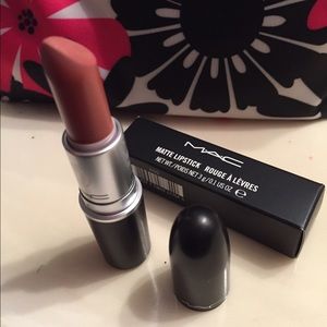 Velvet Teddy MAC lipstick