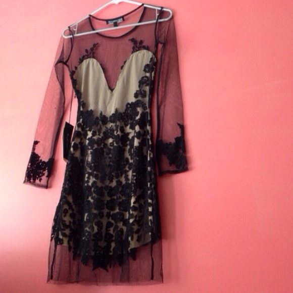 SOLD 💋 - Picture 3 of 3