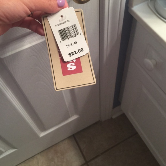 Boy's Levi Long Sleeve Tee. - Picture 2 of 2