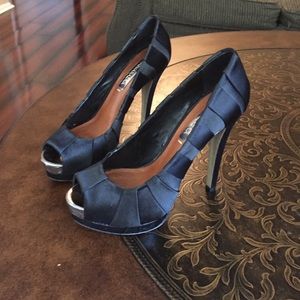 BCBG maxazria satin pumps