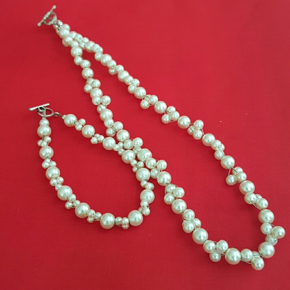 New...Handmade set of  white pearls - Picture 1 of 2