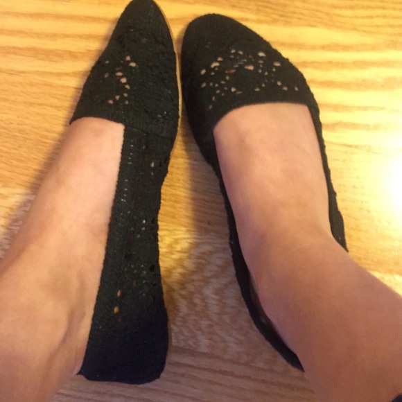 KIMCHI BLUE crochet skimmer in black - Picture 3 of 4