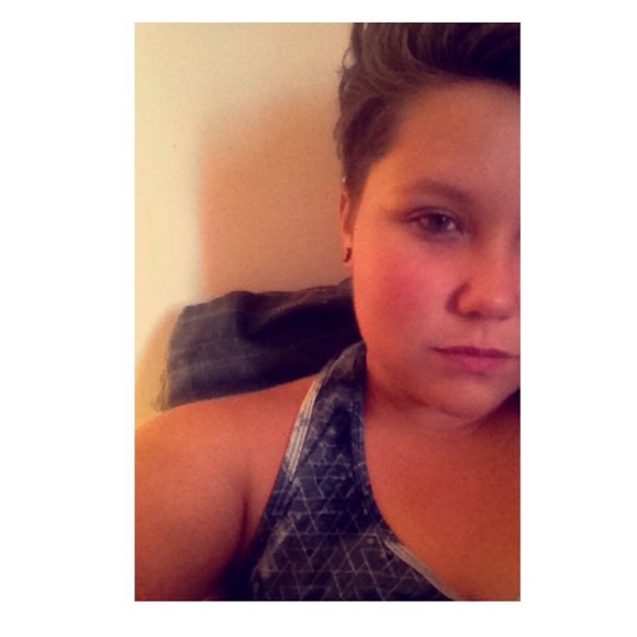 Meet your Posher, Danielle - Picture 1 of 1