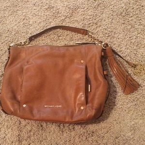 MICHAEL KORS CAMEL PURSE