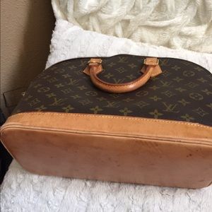 FINAL REDUCTION!! Authentic Louis Vuitton alma bag