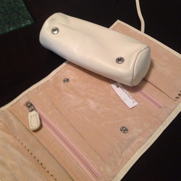 Makeup bag - Picture 2 of 4