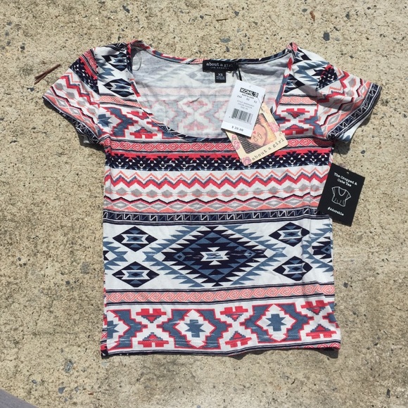 Cropped tee - Picture 1 of 2