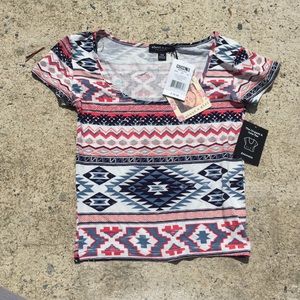 Cropped tee
