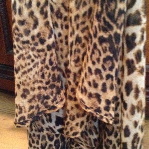 Fun top - Picture 3 of 4