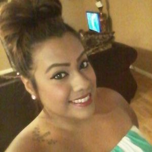 Meet your Posher, Desiree