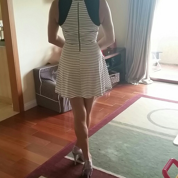 Dress - Picture 2 of 4