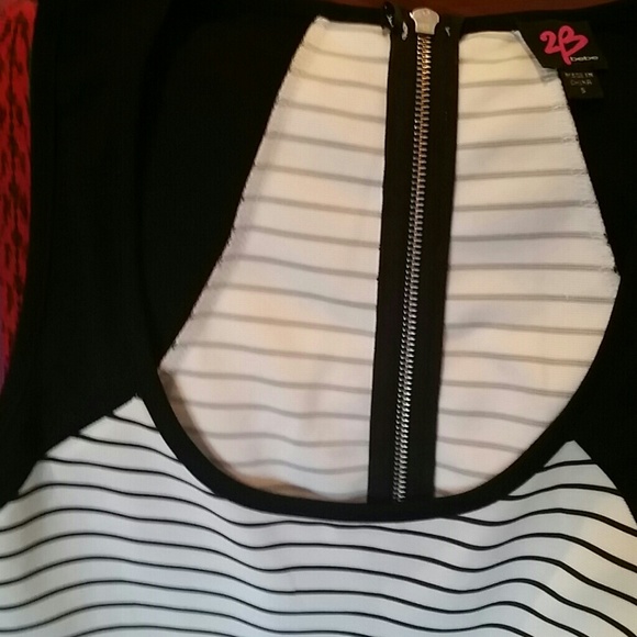 Dress - Picture 3 of 4