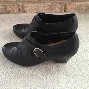 Yuu black work shoes