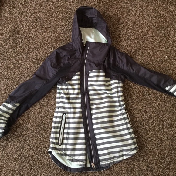 Lulu lemon light blue and gray wind breaker