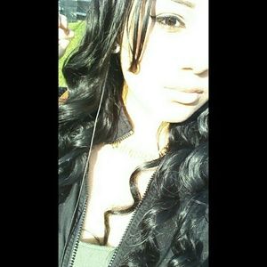 Meet your Posher, Priscilla